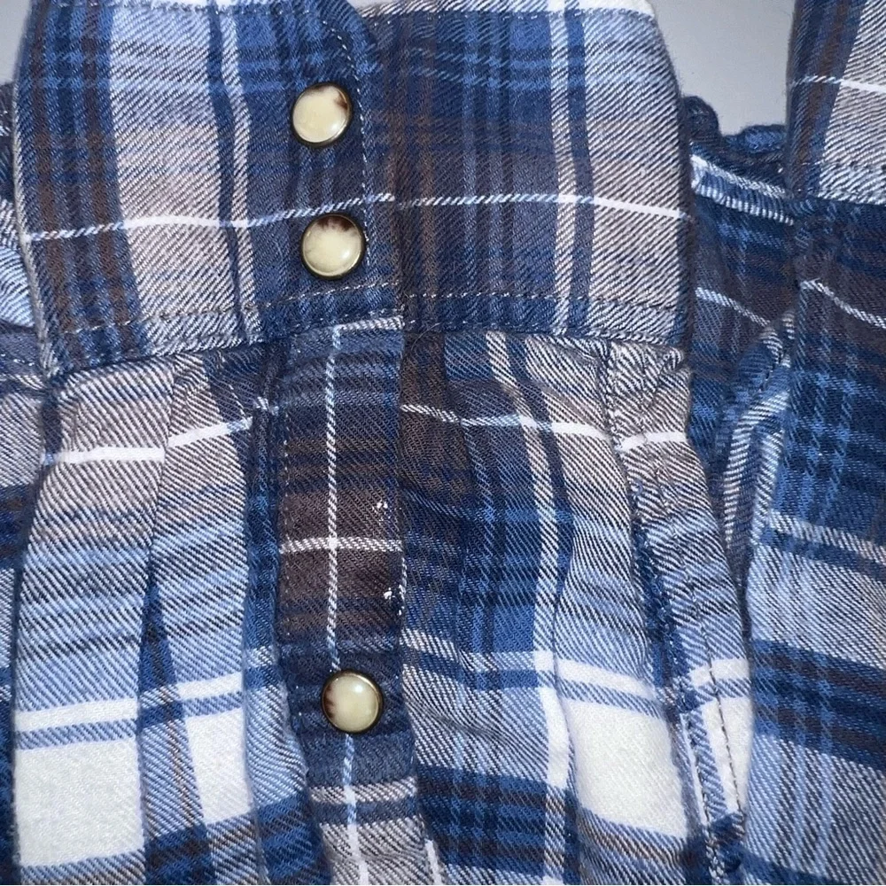 Zachs Girlfriend Bea,XL, blue plaid, paisley print lining pearl snap roll‎ tab